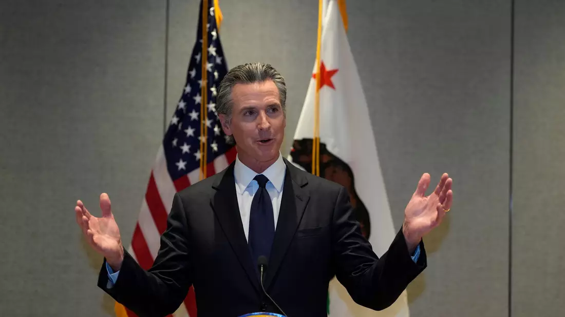 Gavin Newsom werden Ambitionen aufs Weiße Haus nachgesagt. (Archivbild) - Bild: Ng Han Guan/AP/dpa