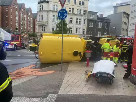 FW-DO: LKW kippt auf der Silberstraße umgekippt - Foto: presseportal.de