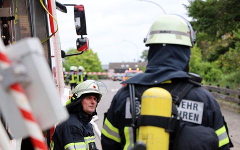 FW Hambühren: Gasleitung bei Erdarbeiten beschädigt / Feuerwehr sichert Gefahrenstelle - Foto: presseportal.de