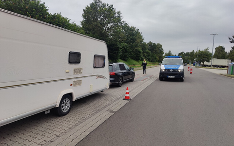 POL-EL: A31 / Emsland/Grafschaft Bentheim - Kontrollen des Reiseverkehrs zu Ferienbeginn - wenige VerstöĂe bei Kontrollen des Fernreiseverkehrs festgestellt - Foto: presseportal.de POL-EL: A31 / Emsland/Grafschaft Bentheim - Kontrollen des Reiseverkehrs zu Ferienbeginn - wenige VerstöĂe bei Kontrollen des Fernreiseverkehrs festgestellt - Foto: presseportal.de
