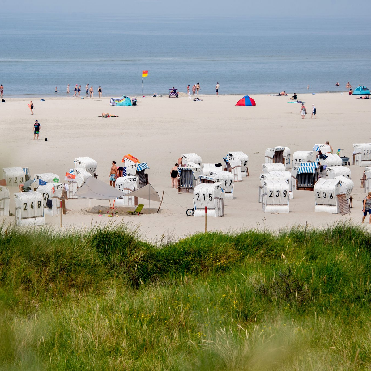 Die Insel Sylt zählt zu den teuersten Regionen Deutschlands. (Archivbild) - Foto: Hauke-Christian Dittrich/dpa