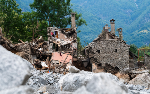 Ein Unwetter am vergangenen Wochenende hat im Bavonatal schwere Schäden angerichtet. (Archivbild) - Foto: Samuel Golay/KEYSTONE/TI-PRESS/dpa Ein Unwetter am vergangenen Wochenende hat im Bavonatal schwere Schäden angerichtet. (Archivbild) - Foto: Samuel Golay/KEYSTONE/TI-PRESS/dpa
