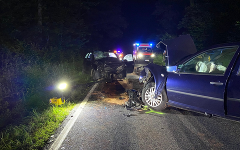 FW VG Asbach: Schwerer Verkehrsunfall bei Stockhausen / Frontalzusammenstoß fordert 2 Schwerverletzte - Foto: presseportal.de