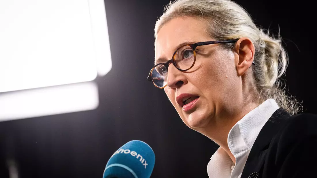 AfD-Chefin Alice Weidel bekommt ein weltweites Millionenpublikum: Tech-Milliardär Elon Musk trifft sich voraussichtlich mit ihr online für einen Live-Talk. (Archivfoto) - Bild: Bernd von Jutrczenka/dpa