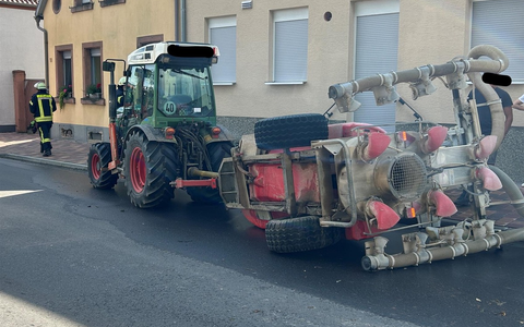 POL-PDLD: Umgekippter Anhänger - Foto: presseportal.de