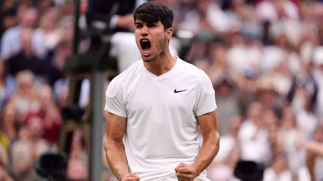 Der Spanier Carlos Alcaraz peilt die Titelverteidigung in Wimbledon an. - Bild: John Walton/PA Wire/dpa