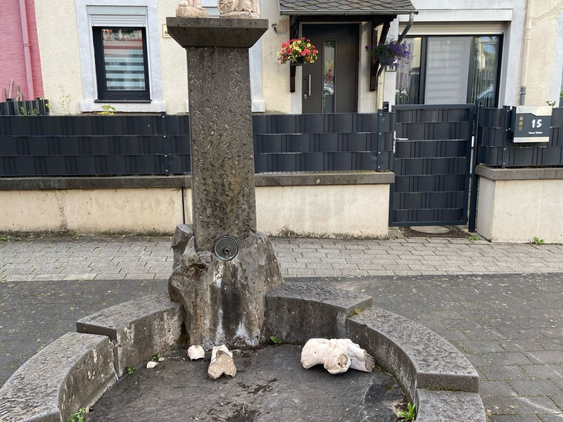 POL-PDTR: Sachbeschädigung am Peter-Roth-Platz - Foto: presseportal.de