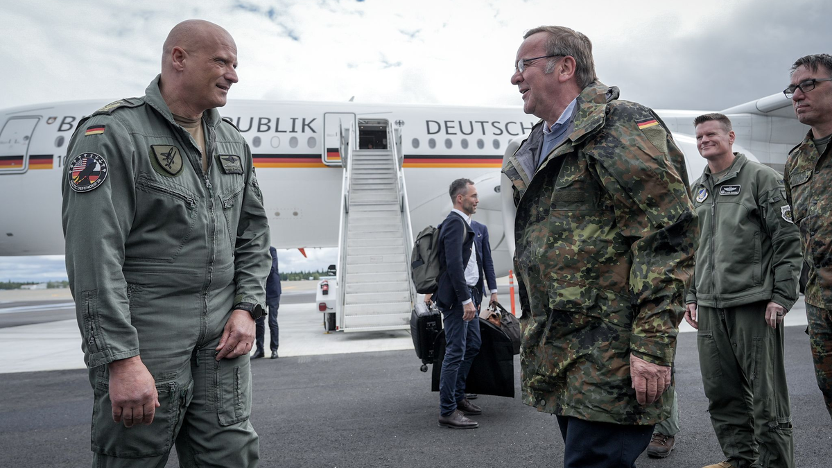 Pistorius kritisiert die geringen Steigerungen im Haushaltsentwurf für die Bundeswehr . (Foto aktuell) - Foto: Kay Nietfeld/dpa