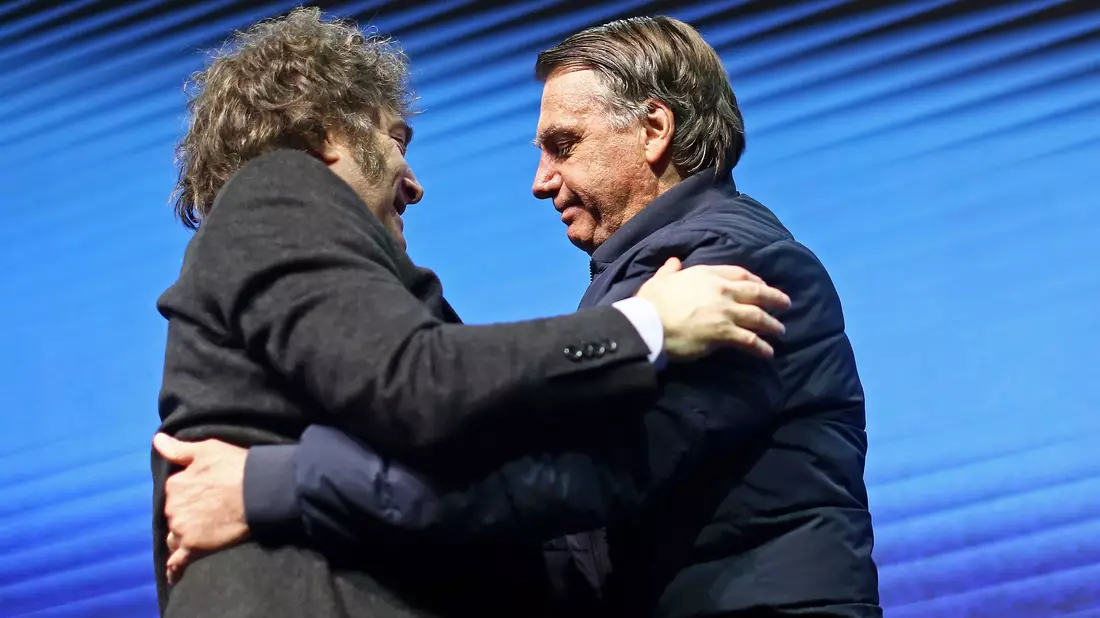 Argentiniens ultraliberaler Präsident Javier Milei tritt bei der rechten CPAC-Konferenz in Brasilien auf. - Bild: Heuler Andrey/AP/dpa