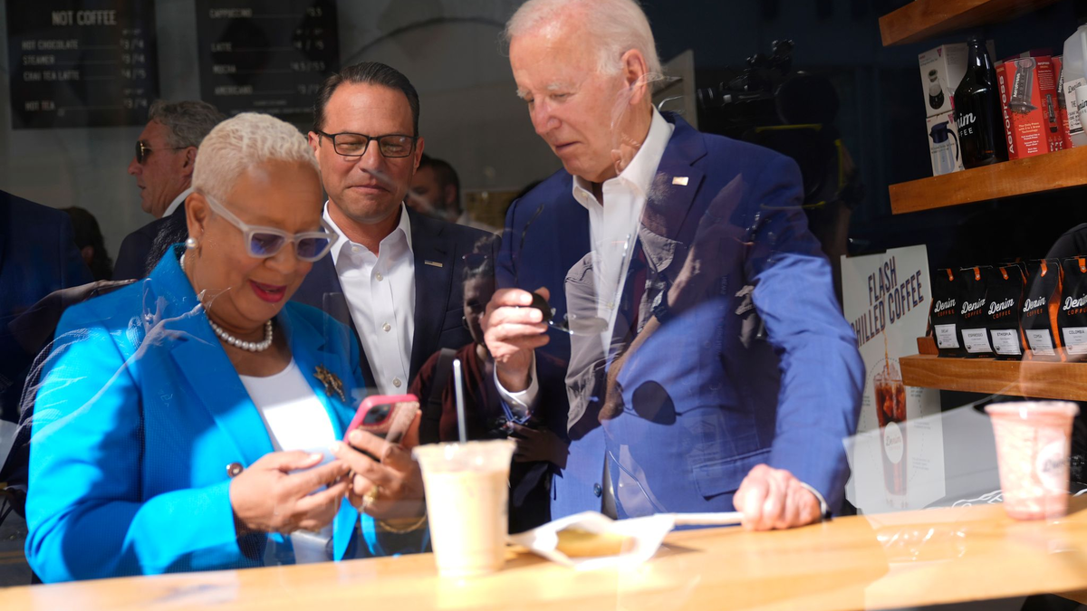 US-Präsident Joe Biden beharrt darauf, im Rennen um das Weiße Haus zu bleiben.  - Foto: Manuel Balce Ceneta/AP/dpa