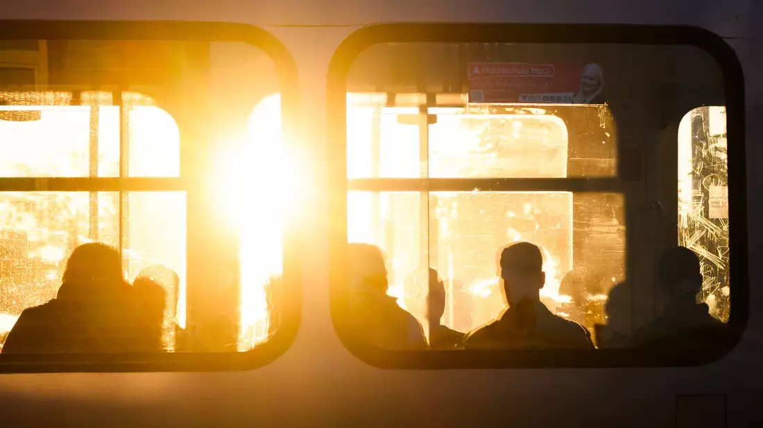 Die Menschen im Deutschland liegen mit ihrem Wissen über den Klimawandel leicht über dem EU-Durchschnitt. (Archivbild) - Bild: Julian Stratenschulte/dpa