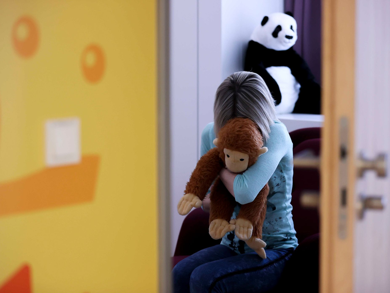 Der Polizei wurden im vergangenen Jahr mehr Fälle bekannt, in denen Kinder und Jugendliche sexuell missbraucht wurden. (Symbolbild) - Foto: Jan Woitas/dpa