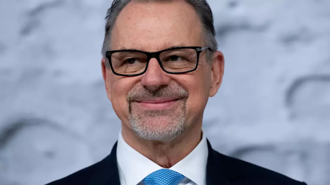 Esa-Generaldirektor Josef Aschbacher musste lange auf den Start der Ariane 6 warten. - Bild: Sven Hoppe/dpa