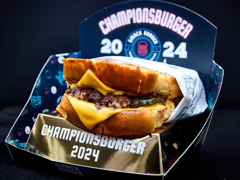 Köln im siebten Burgerhimmel: Das Foodtruck-Event The Champions Burger begeistert in der Domstadt - Foto: presseportal.de
