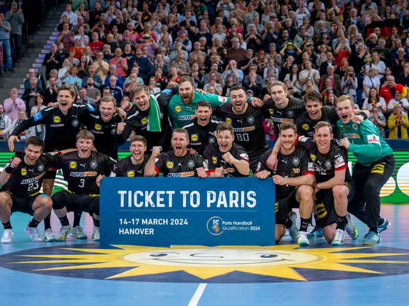 Die Handballer haben sich für das Olympia-Turnier qualifiziert. - Foto: David Inderlied/dpa