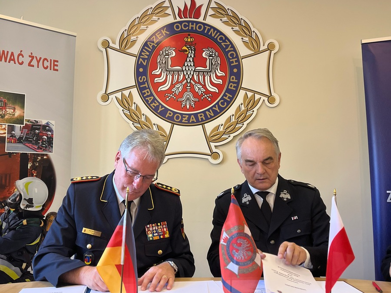 Deutsch-polnische Zusammenarbeit weiter gestärkt / Deutscher Feuerwehrverband erneuert Vereinbarung mit polnischem Pendant - Foto: presseportal.de
