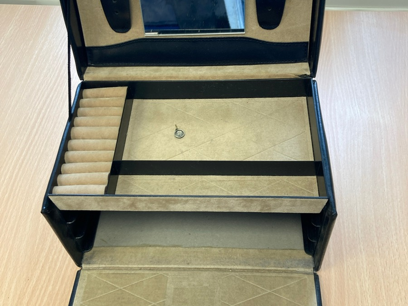 POL-DEL: Landkreis Oldenburg: Schmuckschatulle in Kleinenkneten gefunden +++ Eigentümer gesucht - Foto: presseportal.de