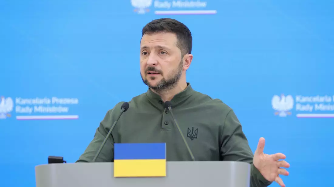 Der ukrainische Präsident Wolodymyr Selenskyj nennt den Rakeneinschlag in einem Kinderkrankenhaus in Kiew einen gezielten Angriff des russischen Militärs. - Bild: Rafal Guz/PAP/dpa