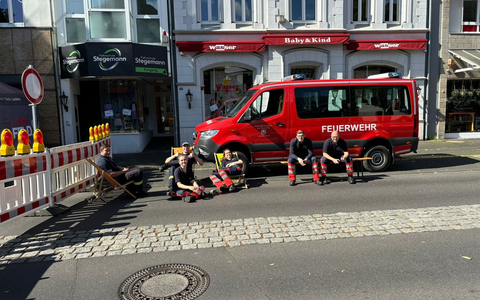 FW Hennef: Siegtal pur - Feuerwehr mit 35 Kräften präsent - Foto: presseportal.de