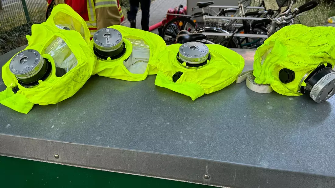 FW Dresden: Mehrere Verletzte bei einem Brand in einem Mehrfamiliengebäude - Bild: presseportal.de