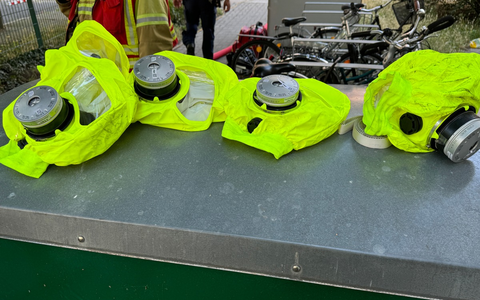 FW Dresden: Mehrere Verletzte bei einem Brand in einem Mehrfamiliengebäude - Foto: presseportal.de
