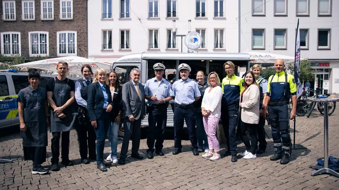 POL-RE: Dorsten: Gute Gespräche bei Coffee with a cop - Bild: presseportal.de