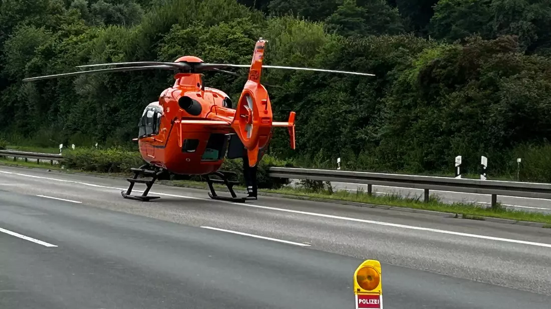 FW-GLA: Schwerer Verkehrsunfall (LKW) mit eingeklemmter Person - Bild: presseportal.de