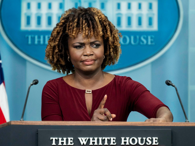 Bidens Sprecherin Karine Jean-Pierre fordert die Presse zu respektvollem Umgang auf. - Foto: Michael Brochstein/Zuma Press/dpa