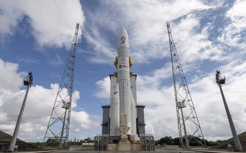 Die Ariane 6 kann mit zwei oder vier Boostern ausgestattet werden und Satelliten in verschiedene Orbits bringen. - Foto: L. Bourgeon/ESA/dpa Die Ariane 6 kann mit zwei oder vier Boostern ausgestattet werden und Satelliten in verschiedene Orbits bringen. - Foto: L. Bourgeon/ESA/dpa