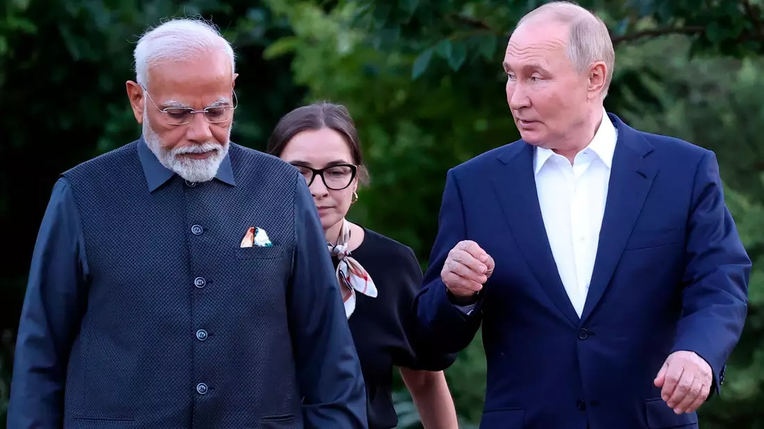 Putin will wirtschaftliche Beziehungen zu Indien stärken.  - Bild: Sergei Bobylev/Pool Sputnik Kremlin/AP/dpa