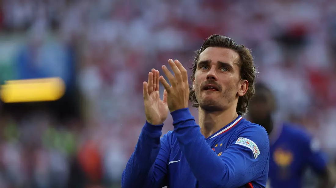 Frankreichs Antoine Griezmann freut sich auf das EM-Halbfinale gegen die Spanier. - Bild: Friso Gentsch/dpa