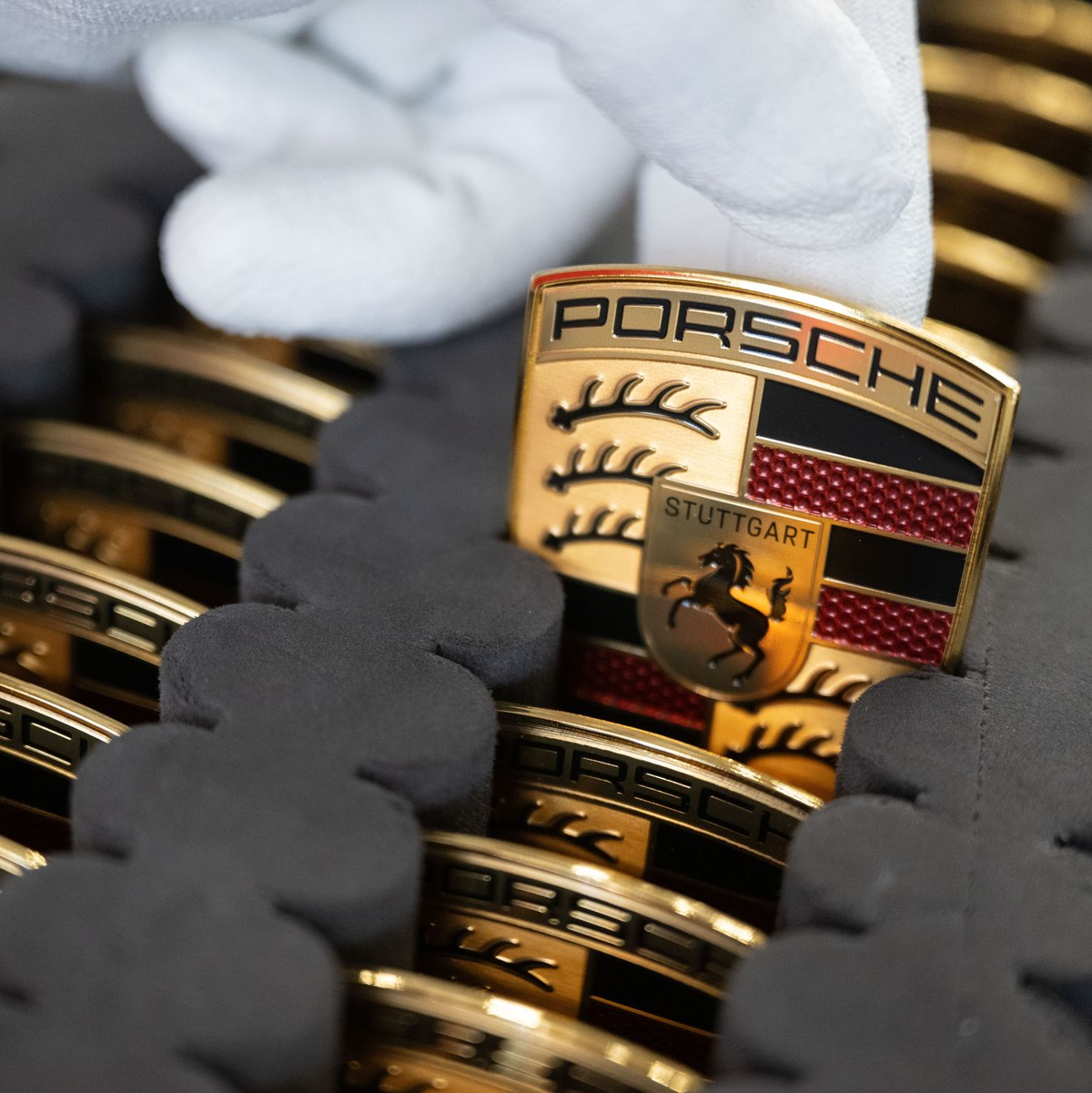 Viele deutsche Hersteller setzen vor allem auf teure Premium-Elektroautos. (Archivbild) - Foto: Marijan Murat/dpa