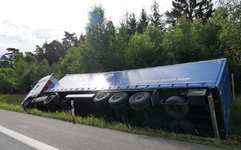 POL-ROW: ++ Die Autobahnpolizei Sittensen bittet um Hinweise ++ Dieseldiebstahl auf Großbaustelle ++ - Foto: presseportal.de POL-ROW: ++ Die Autobahnpolizei Sittensen bittet um Hinweise ++ Dieseldiebstahl auf Großbaustelle ++ - Foto: presseportal.de
