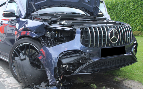 POL-MI: Zwei Personen bei Zusammenstoß leicht verletzt - Foto: presseportal.de