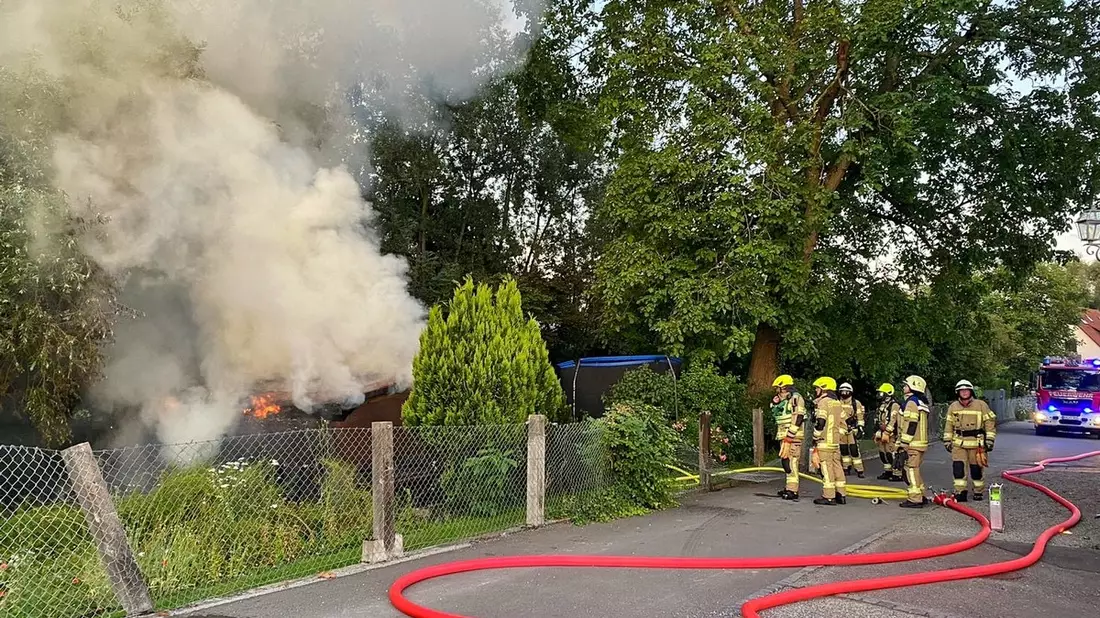 FW Konstanz: Brand einer Gartenhütte - Bild: presseportal.de