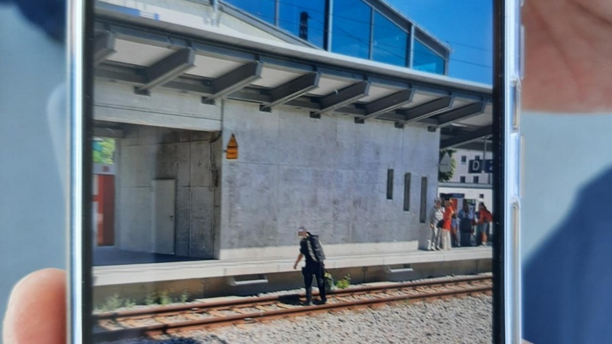 Bundespolizeidirektion München: Flaschenwurf und Bedrohung/ Bundespolizei stoppt randalierenden Gleisläufer - Foto: presseportal.de