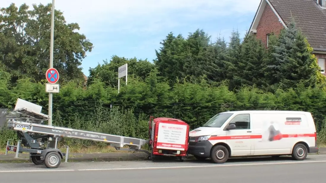 POL-UN: Werne - Verkehrsunfall mit Sachschaden durch verlorenen Anhänger - Bild: presseportal.de