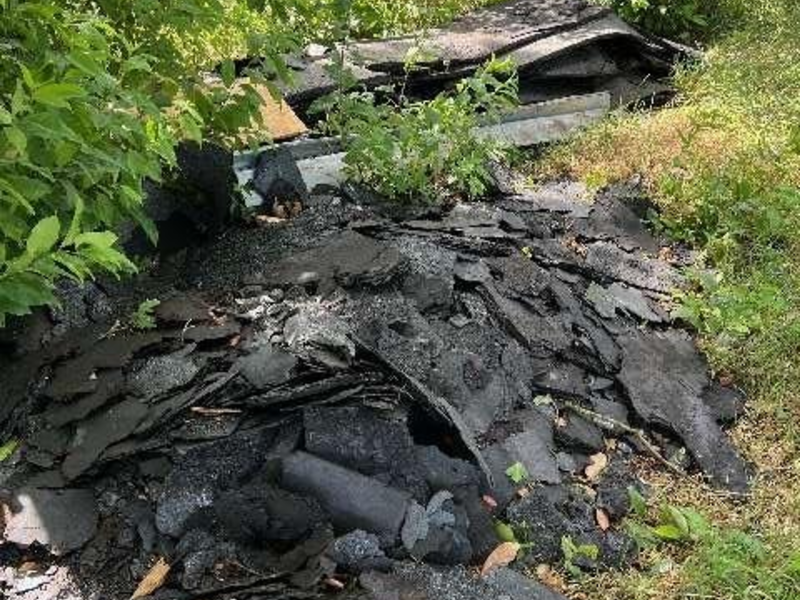 POL-AUR: Friedeburg - Dachpappe und Bauholz illegal entsorgt - Foto: presseportal.de