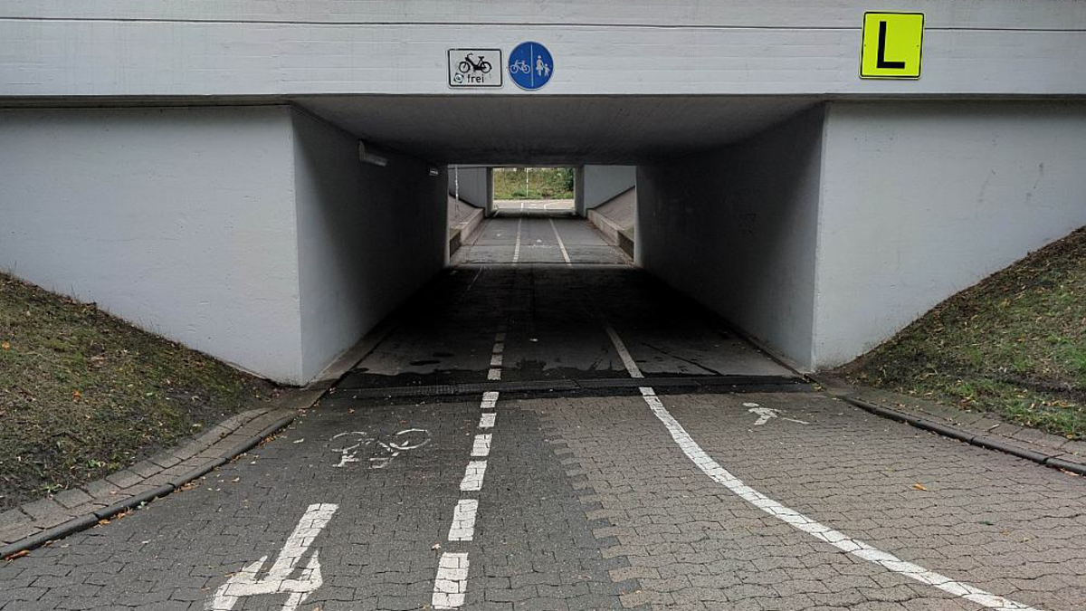 Fahrrad- und Fußgängerweg in einer Unterführung (Archiv) - Foto: über dts Nachrichtenagentur