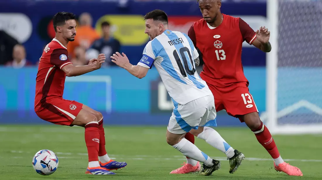 Lionel Messi erzielte seinen ersten Treffer im Turnier. - Bild: Adam Hunger/AP/dpa