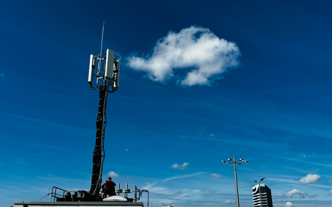 Kaum noch Platz auf Deutschlands Dächern: Neue Kompakt-Antennen erleichtern Suche nach Mobilfunkstandorten - Foto: presseportal.de