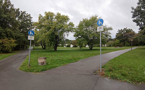 Fahrrad- und Fußgängerweg in einem Park (Archiv) - Foto: über dts Nachrichtenagentur