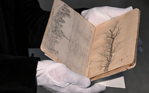 Seltenes Skizenbuch kommt in öffentliche Sammlungen - Foto: Jens Kalaene/dpa