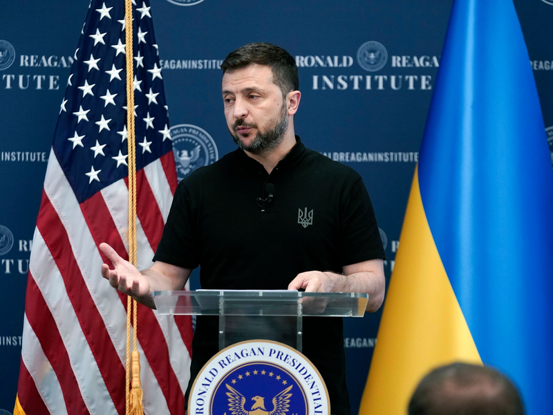 Selenskyj wünscht sich insgesamt sogar 128 Kampfjets  - Foto: Jose Luis Magana/AP/dpa