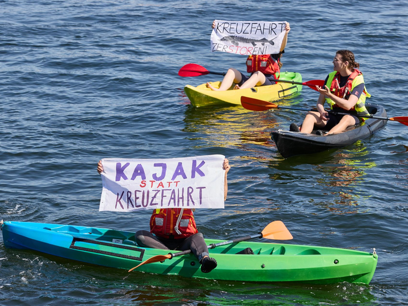 Klimaschützer demonstrieren immer wieder gegen die Kreuzfahrt-Branche. (Archivbild) - Foto: Georg Wendt/dpa