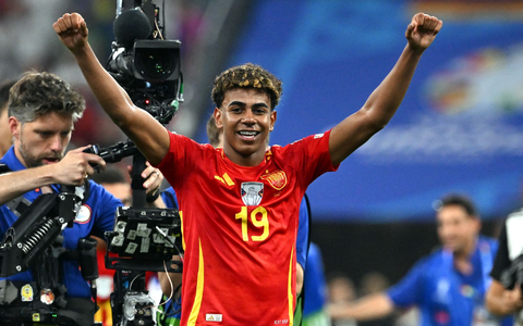 Am Samstag konne Yamal schon feiern. Gibt es am Sonntag den nächsten Grund dafür? - Foto: Peter Kneffel/dpa