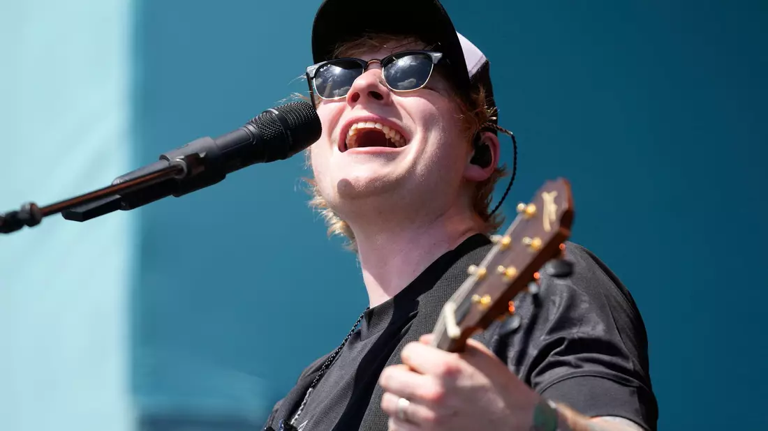 Auf seinem achten Album verarbeitet Ed Sheeran süd- und westasiatische Klänge. (Archivbild) - Bild: Wilfredo Lee/AP/dpa