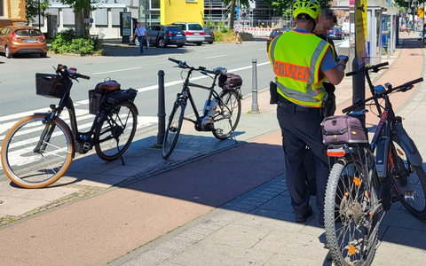 POL-LDK: + Polizei und Ordnungsamt kontrollieren Radfahrer in Wetzlar + Wer kennt Luca oder Julie? + Besucher schlägt auf Ochsenfest zu + - Foto: presseportal.de