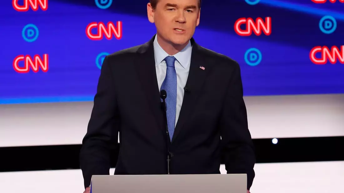 Der Senator Michael Bennet hat Zweifel an Bidens Kandidatur. (Archivbild) - Bild: Paul Sancya/AP/dpa