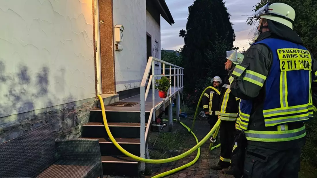 FW-AR: Kellerbrand in Wohngebäude - Bild: presseportal.de